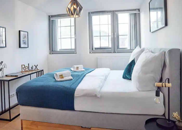 Neu! Upper Room Industrial Loft Domizil Mit Dachterrasse & Ausblick